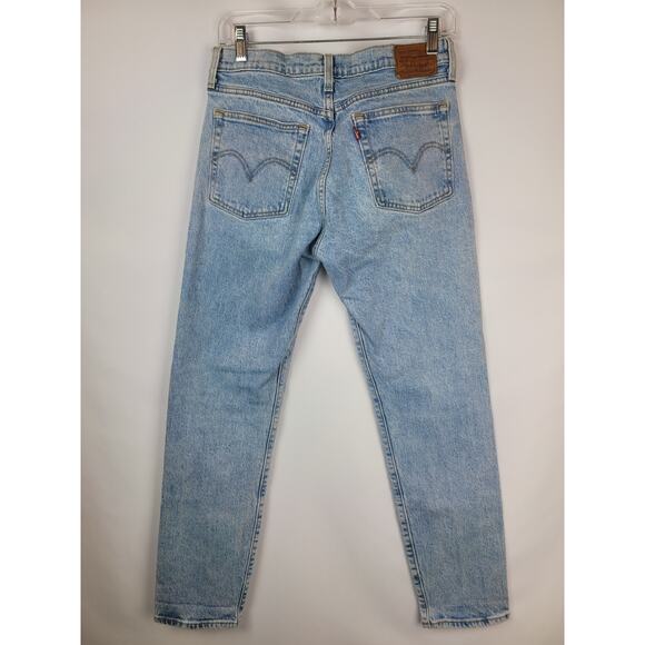 Levi's Premium Wedgie Jeans Women's Button Fly Light Wash Tapered Leg 28x27 - Picture 4 of 8